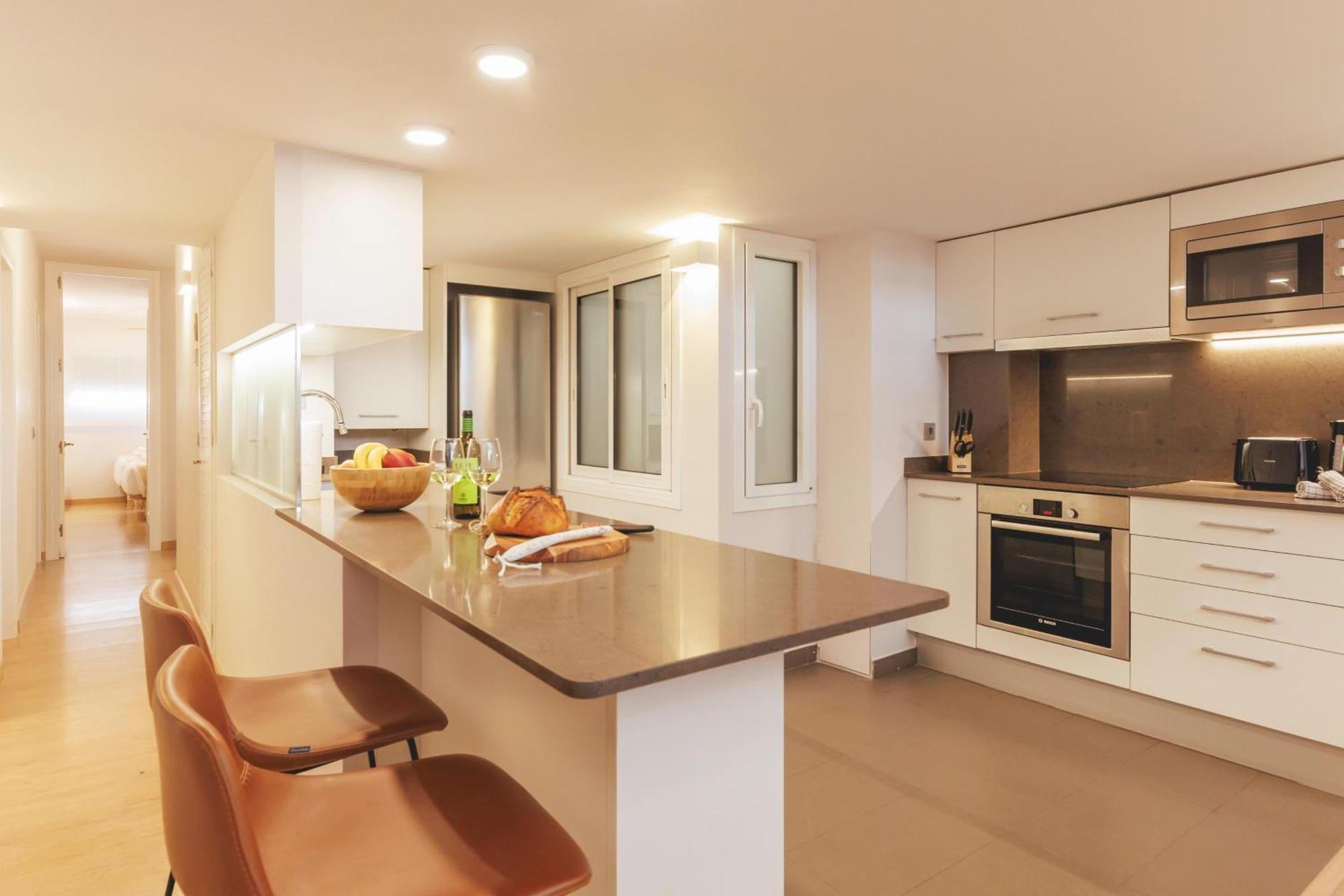 Bravissimo Hortes, 3-bedroom Centre Apartment *